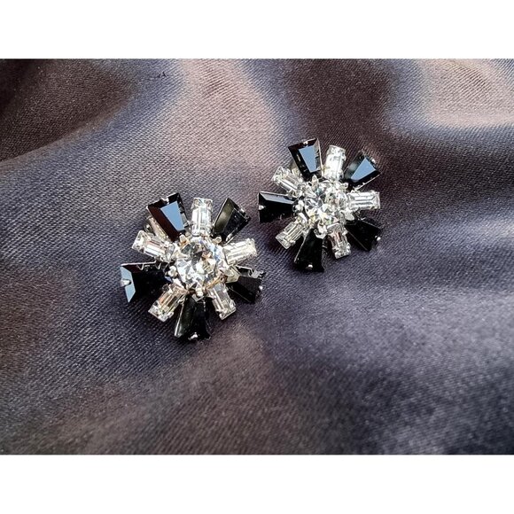 Rare Find Vintage B DAVID Signed Black and Clear Austrian Crystal Star Earrings - Picture 3 of 7
